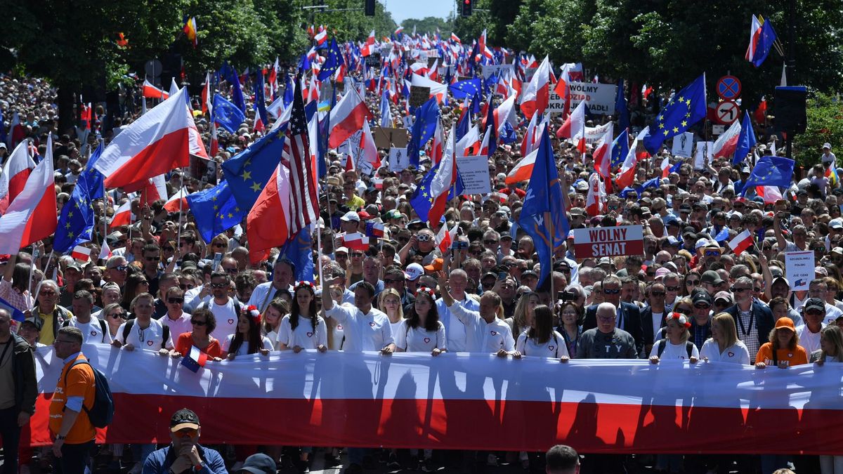 Foto: Největší od roku 1989. Polskem otřásl mohutný protest proti vládě